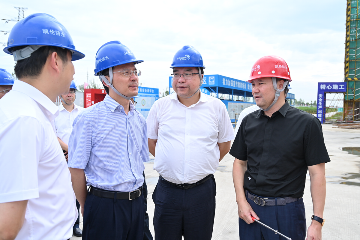 “做美太湖 做亮江村 做高產業(yè) 做優(yōu)隊伍” 區(qū)領導調研凱倫高分子產業(yè)園